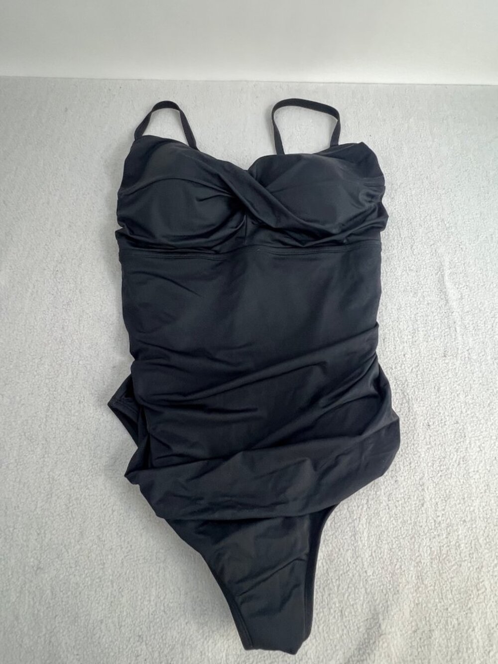 Embrace Your Curves Womens Black One-Piece Swimsuit Size 2X With Padded Cups & A
